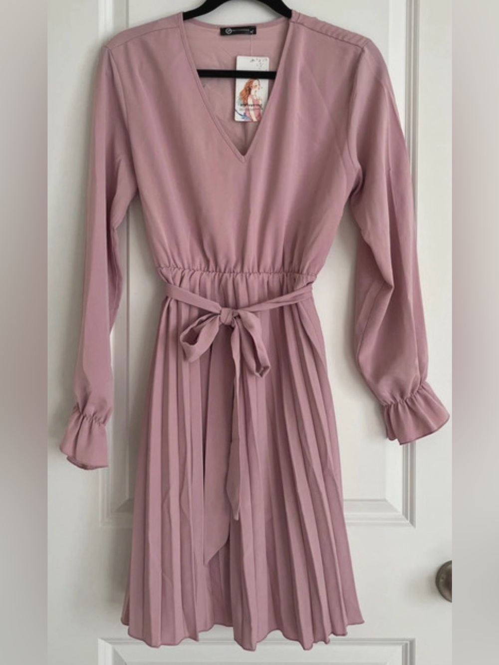 Long Sleeve V-Neck Pleated Midi Dress in Dusty Pink (size medium)